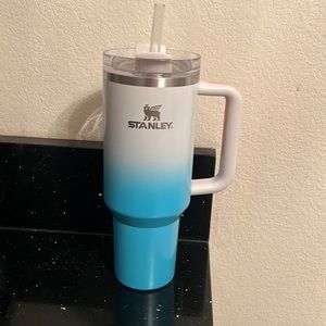 Stanley 40oz quencher